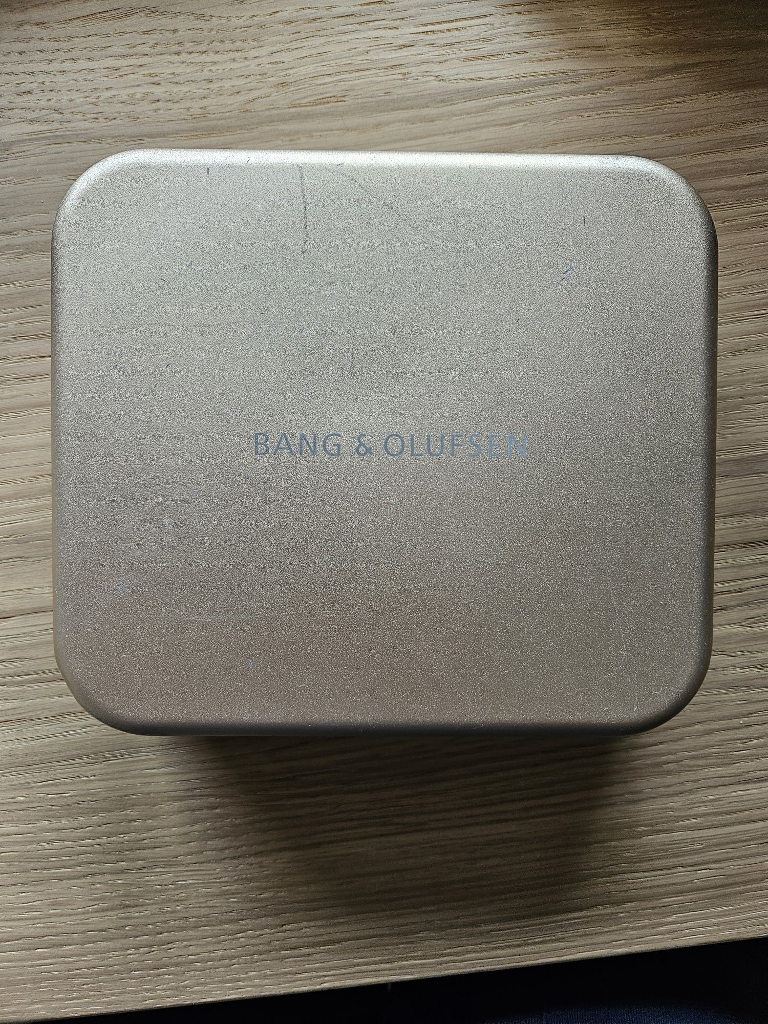 Bang and Olufsen Beoplay H95