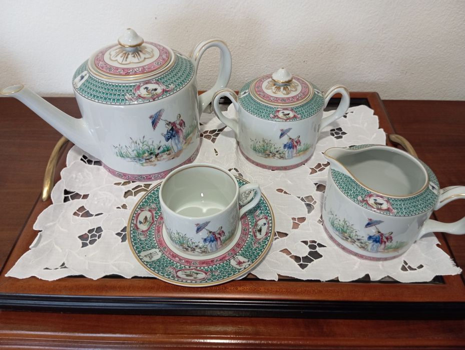 Serviços chá e café VA, dama do parasol