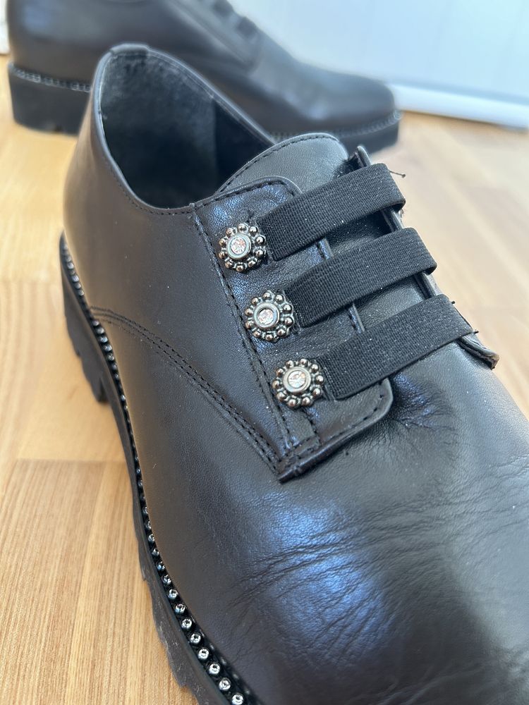Uncome buty półbuty oksfordy czarne skóra naturalna 40