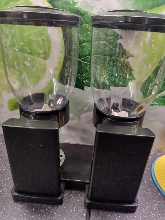 Podajnik płatków dozownik płatki produkty sypkie