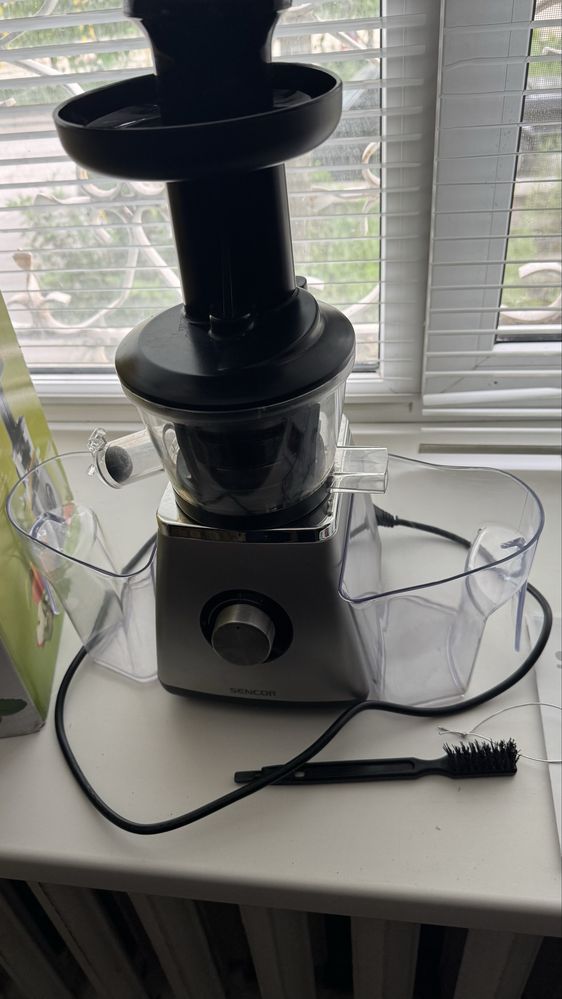 Соковыжималка Sensor Slow Juicer SasJ4041BK новая