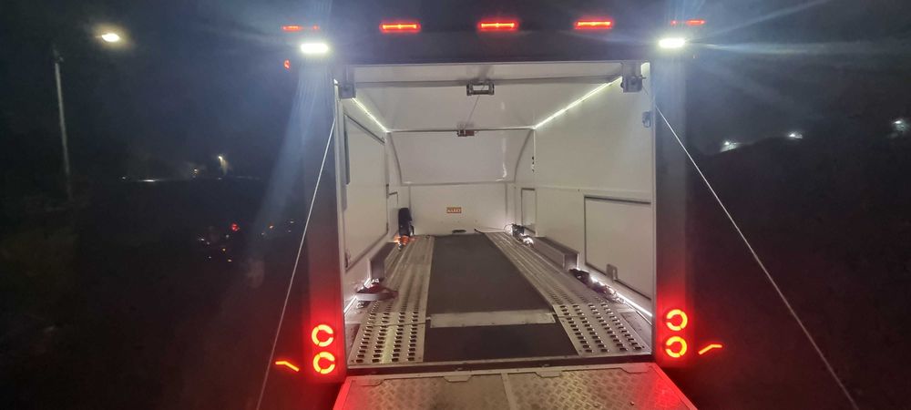 Wynajem lawety krytej Warszawa, transport premium