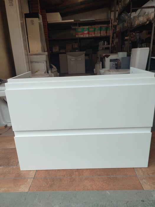 Нова тумба для ванної