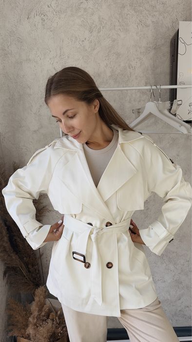 Білий вкорочений тренч кроп тренч білий