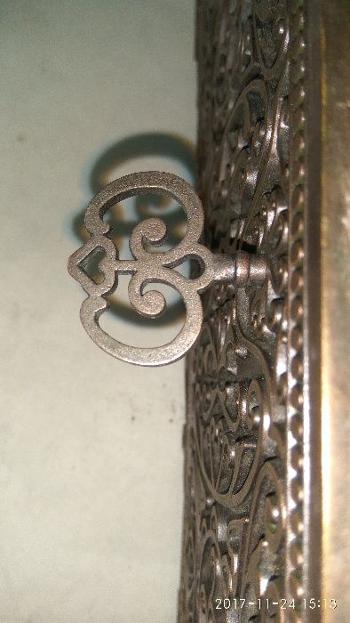 Ларец антикварный с ключом