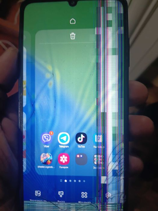 Samsung galaxy a06 A065  4 /128 ПОТРЕБУЄ ЗАМІНИ ЕКРАНА
