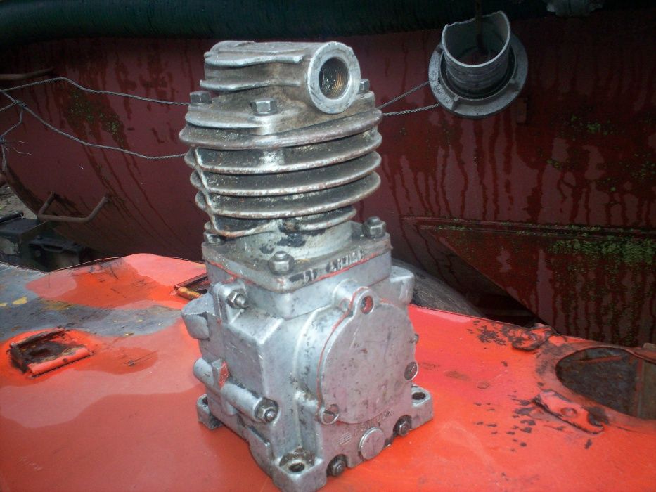 Sprężarka Ursus C-328, C-330 . C-360 -3P . C-385, 902, 904, 912, 914,