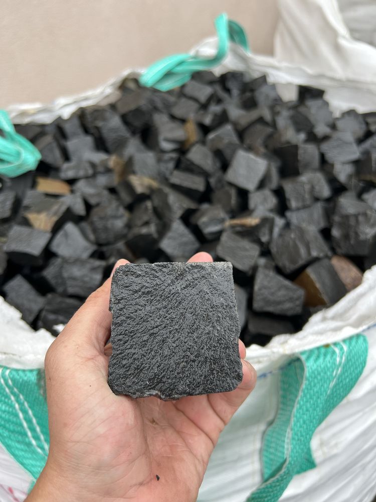 KOSTKA BAZALTOWA ŁUPANA 4x6, 7x9, 8x11 Czarny Granit Szwed Bazalt Grys