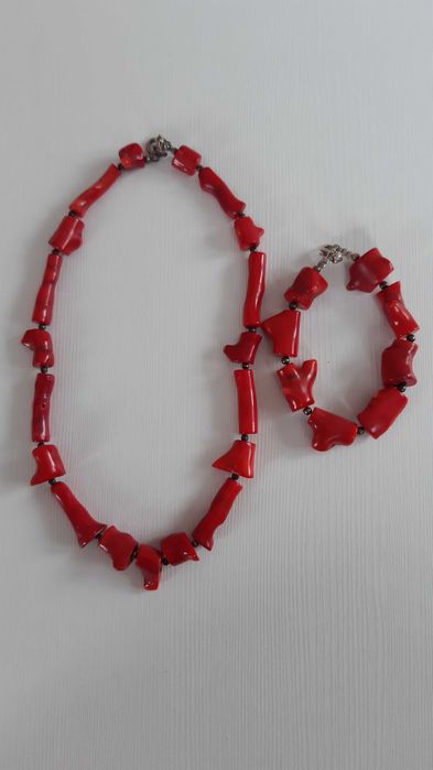 Korale i bransoletka  z naturalnego korala czerwone