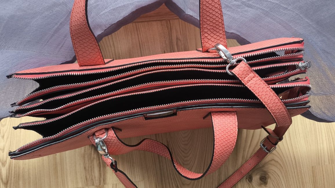Torba na laptopa Parfois