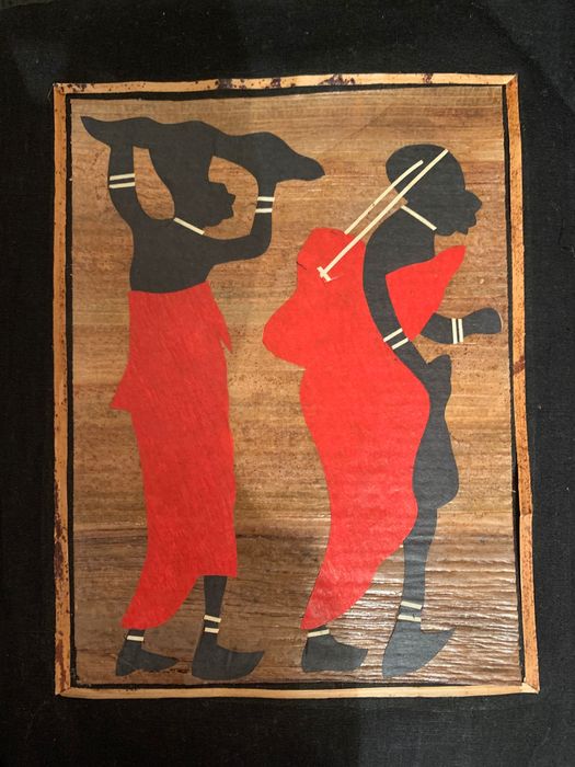 Duas pequenas artes africanas A4, em tecido e folha de bananeira