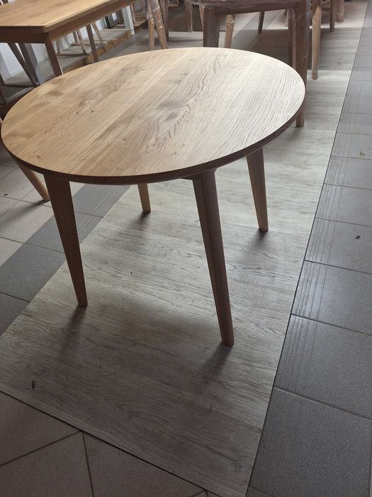 Stół dębowy nierozkładany fi 90 (do nabycia od zaraz)