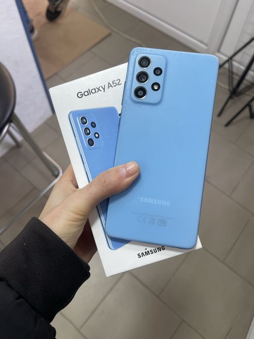 Мобільний телефон Samsung Galaxy A52 4/128 GB NFC швидка заряд