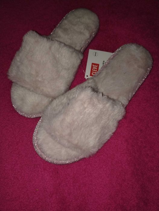 Nowe z metką od Cleve, rozmiar 40-41, futrzaki z brokatem kapcie