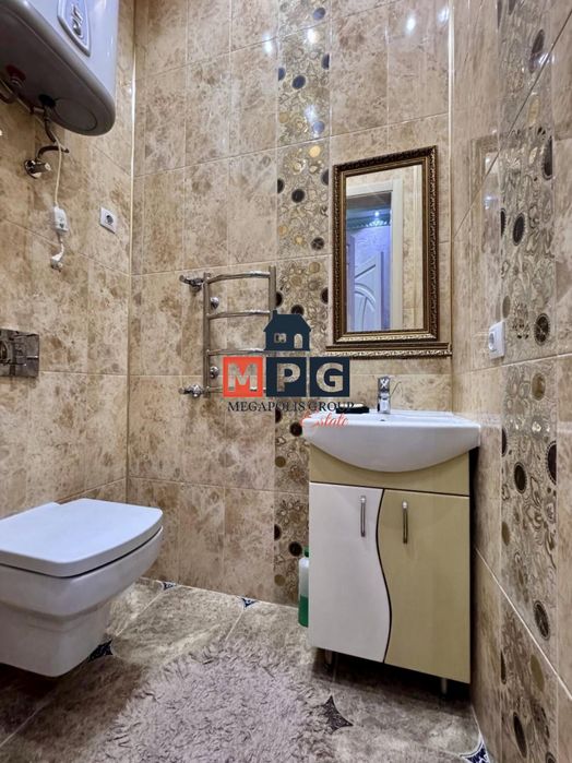 Продаж 3-кімнатної квартири / ЖК «Будинок на Набережній», Банний.