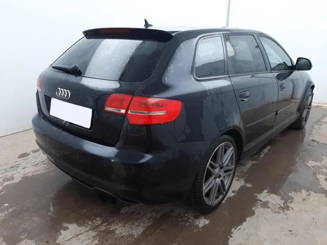 Audi A3 Sportback 8P1 | 8P2 | 8P3 S Line para peças - 2.0 TDI - Parachoques | S-Line | Frente Completa | Rádio | Jantes | Faróis | SLine |Portas | Vidro | Motor | Tampa Mala | Farolim | Farolins | Xenon | Pre LCI