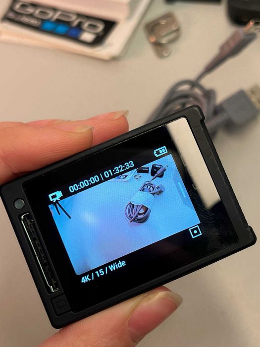 Екшн-камера GoPro Hero 4 зі змінним акумулятором