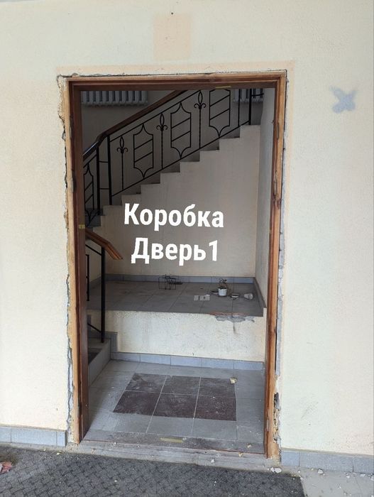 Деревянные двери со стеклом