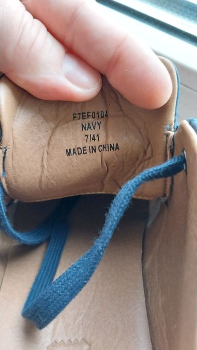 Продам мужские кожаные демисезонные полуботинки  - кроссовки .