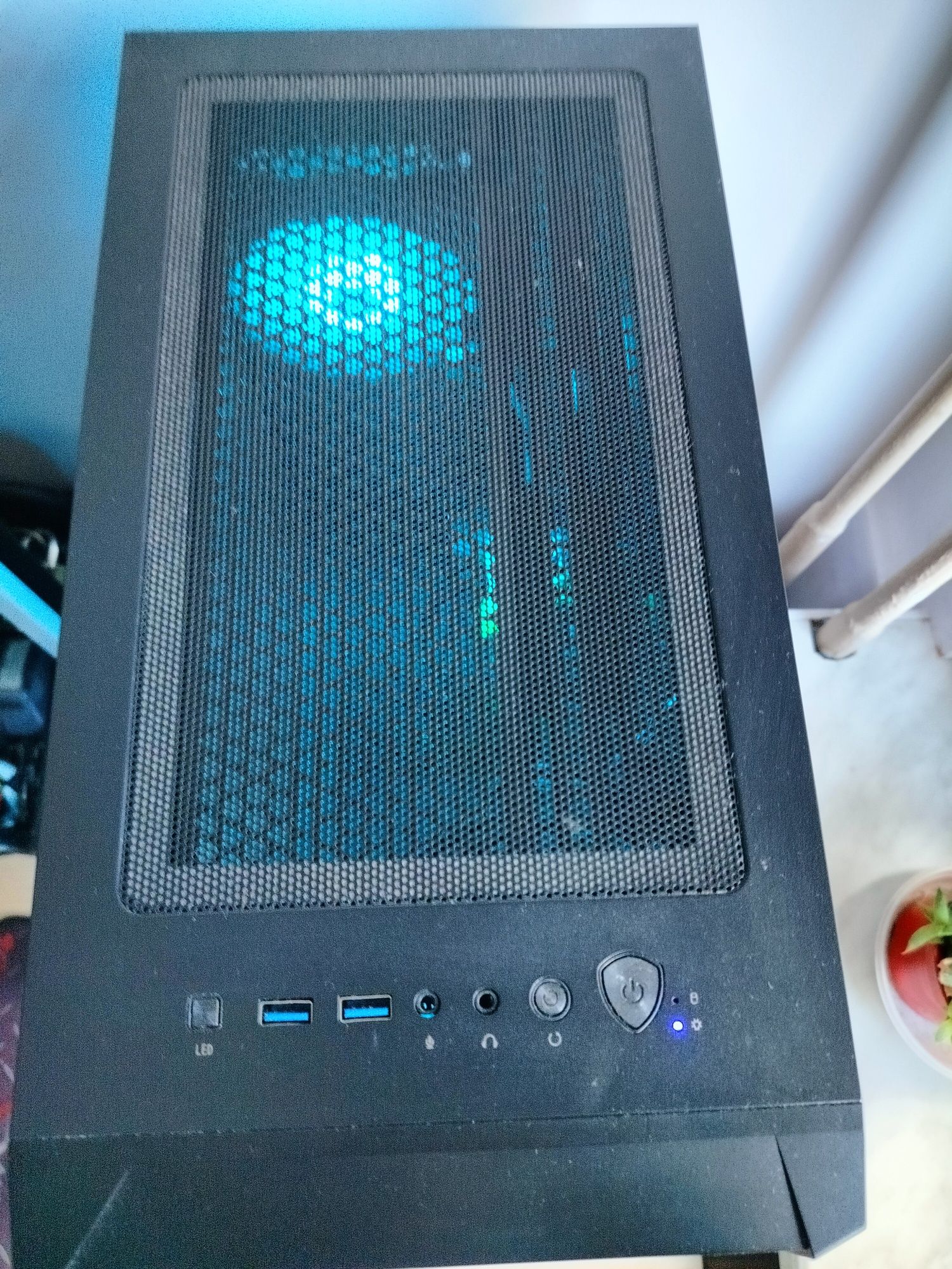 Komputer MSI AMD Ryzen 3