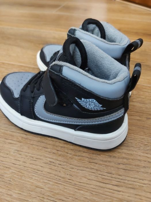 Взуття для хлопчика осіннє