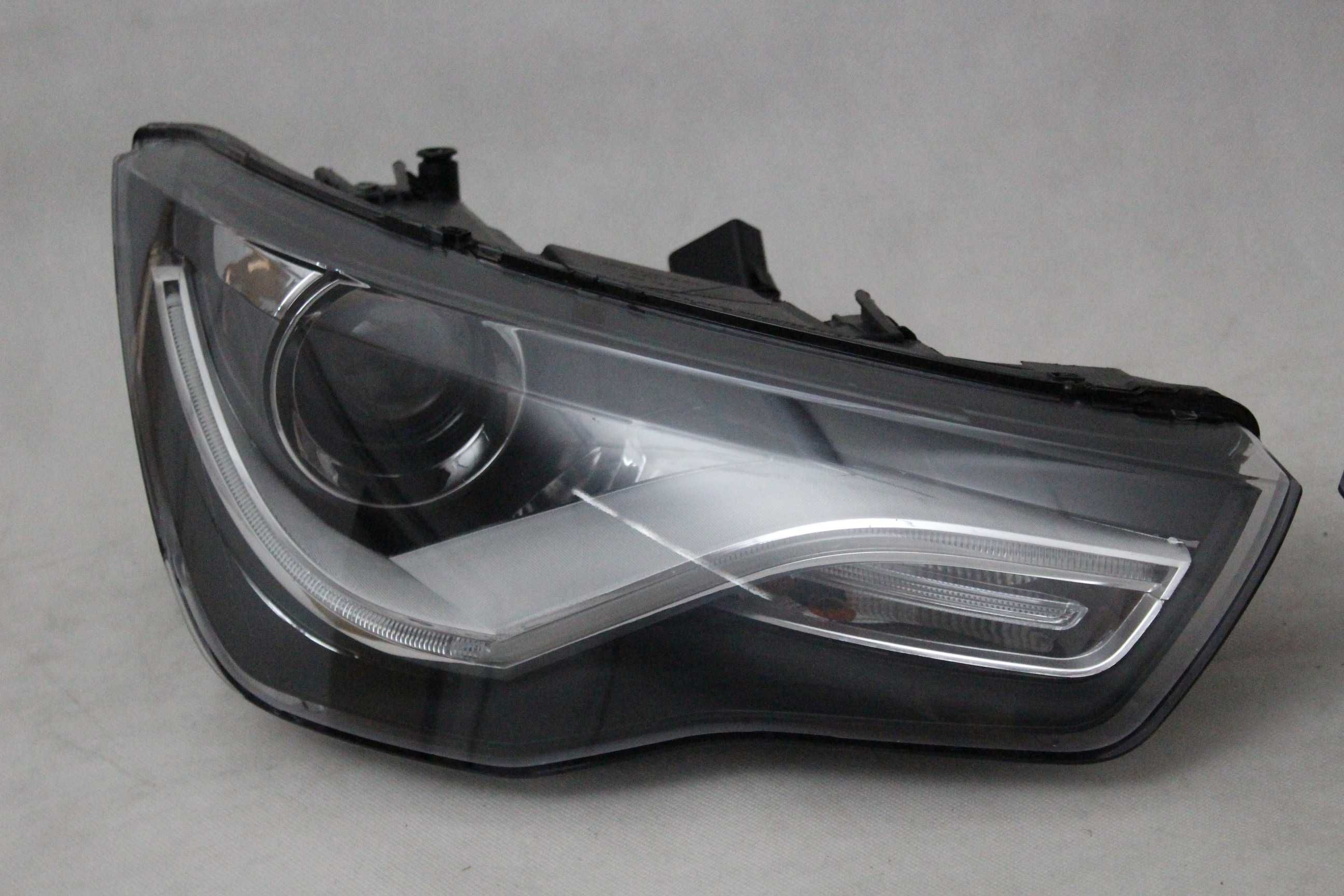 Lampy przednie przód AUDI A1 10-14 H7 soczewka xenon look LED BAR NEON