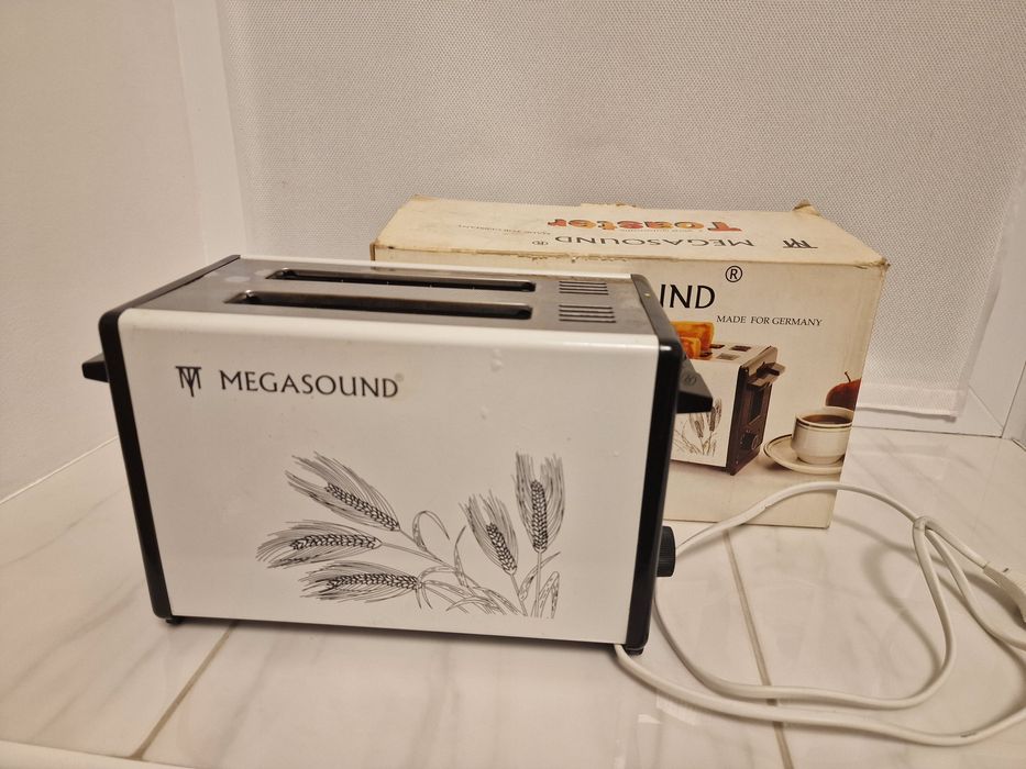 Компактний тостер Megasound