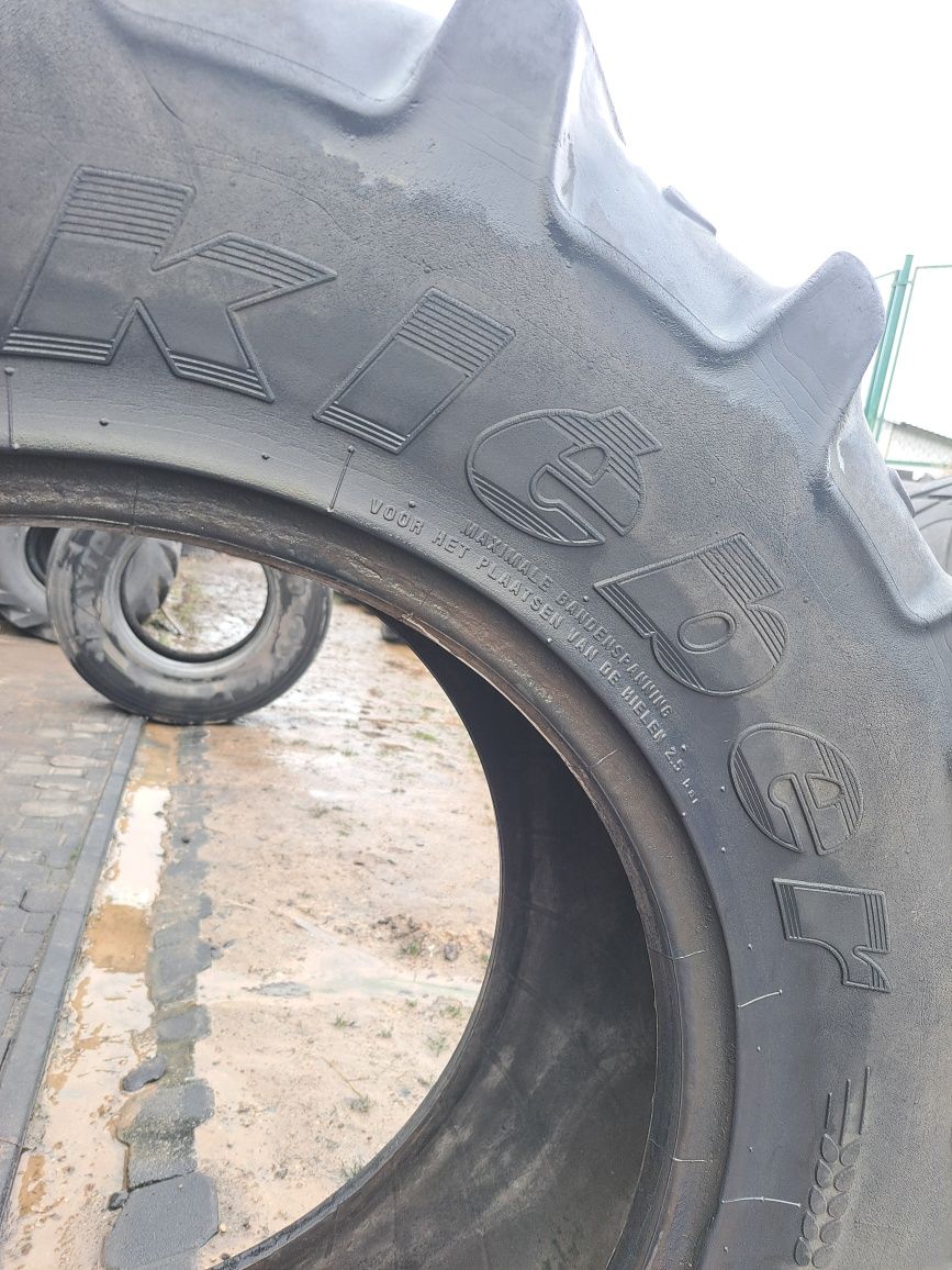 Opona 340/85R24 ( 13.6 R24 ) Kleber Traker