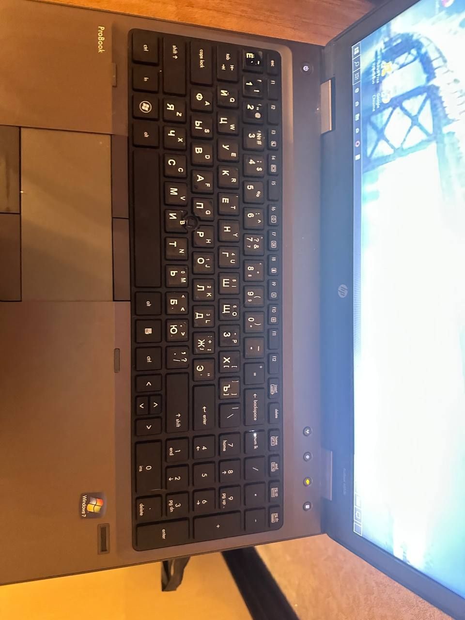 Ноутбук     HP Б/У в хорошому стані війни