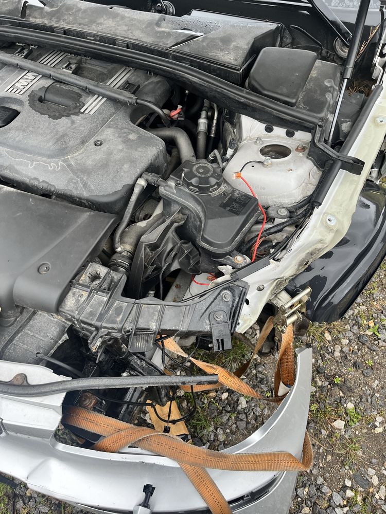 BMW 116i uszkodzona, maly przebieg