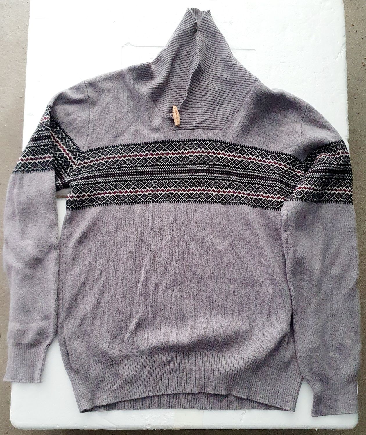 Sweter męski dziecięcy  Reserwed 158 cm elegancki.