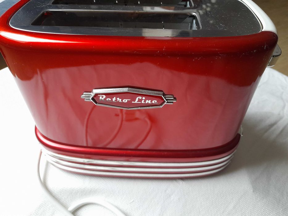 Torradeira Retro Line usada vermelha/branca 5 níveis  Defrost/ Reaheat