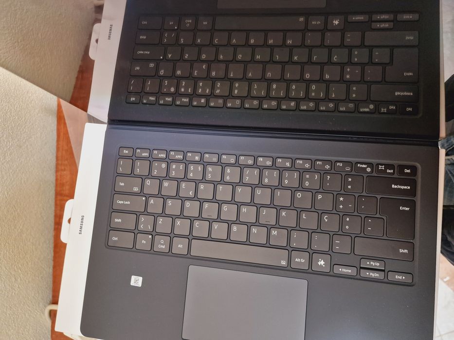 Samsung Galaxy Tab S10 Ultra 512GB Wi-Fi + 5G - Capa e teclado IA S10