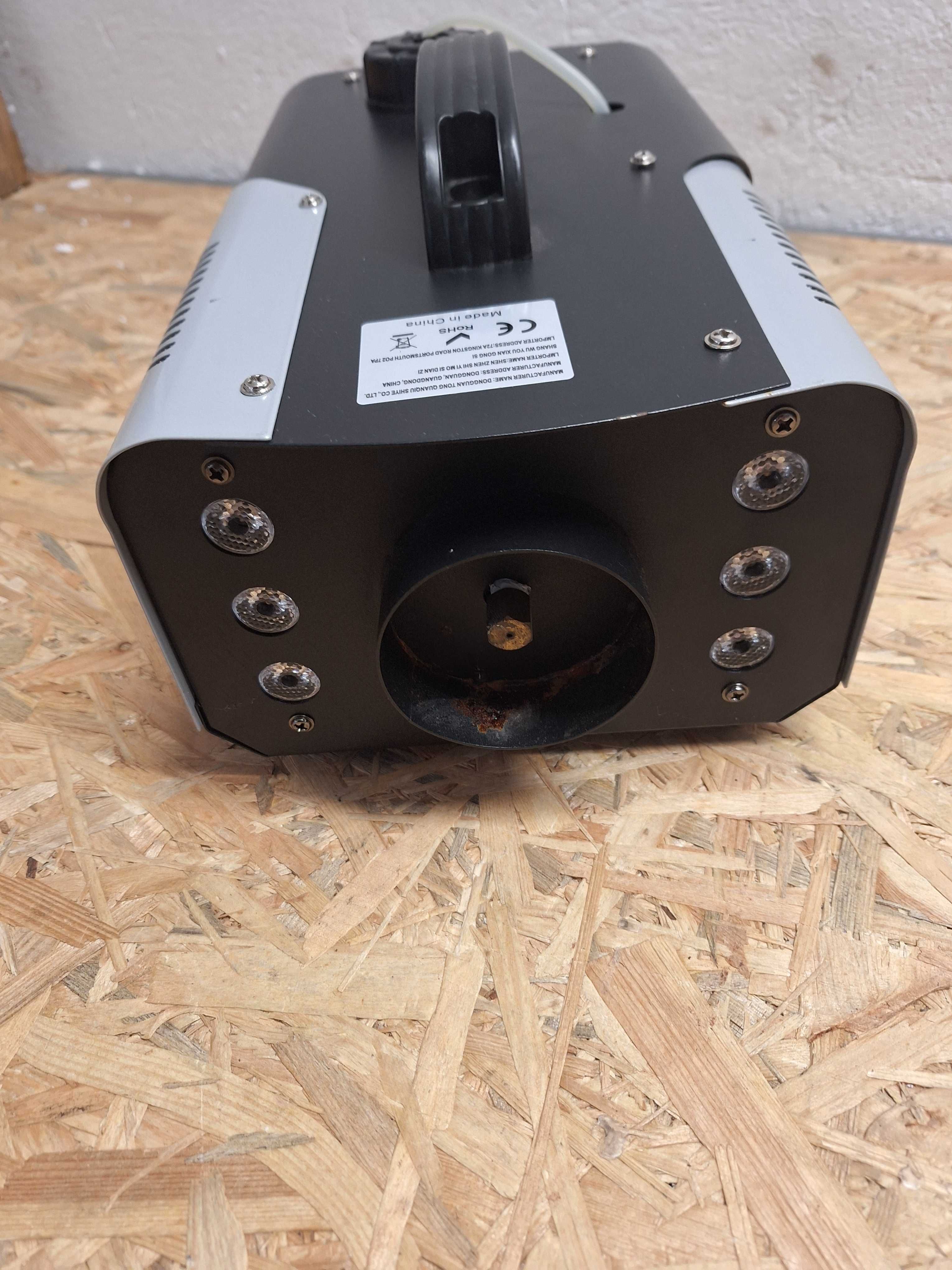 Wytwornica dymu z oświetleniem LED 1200W