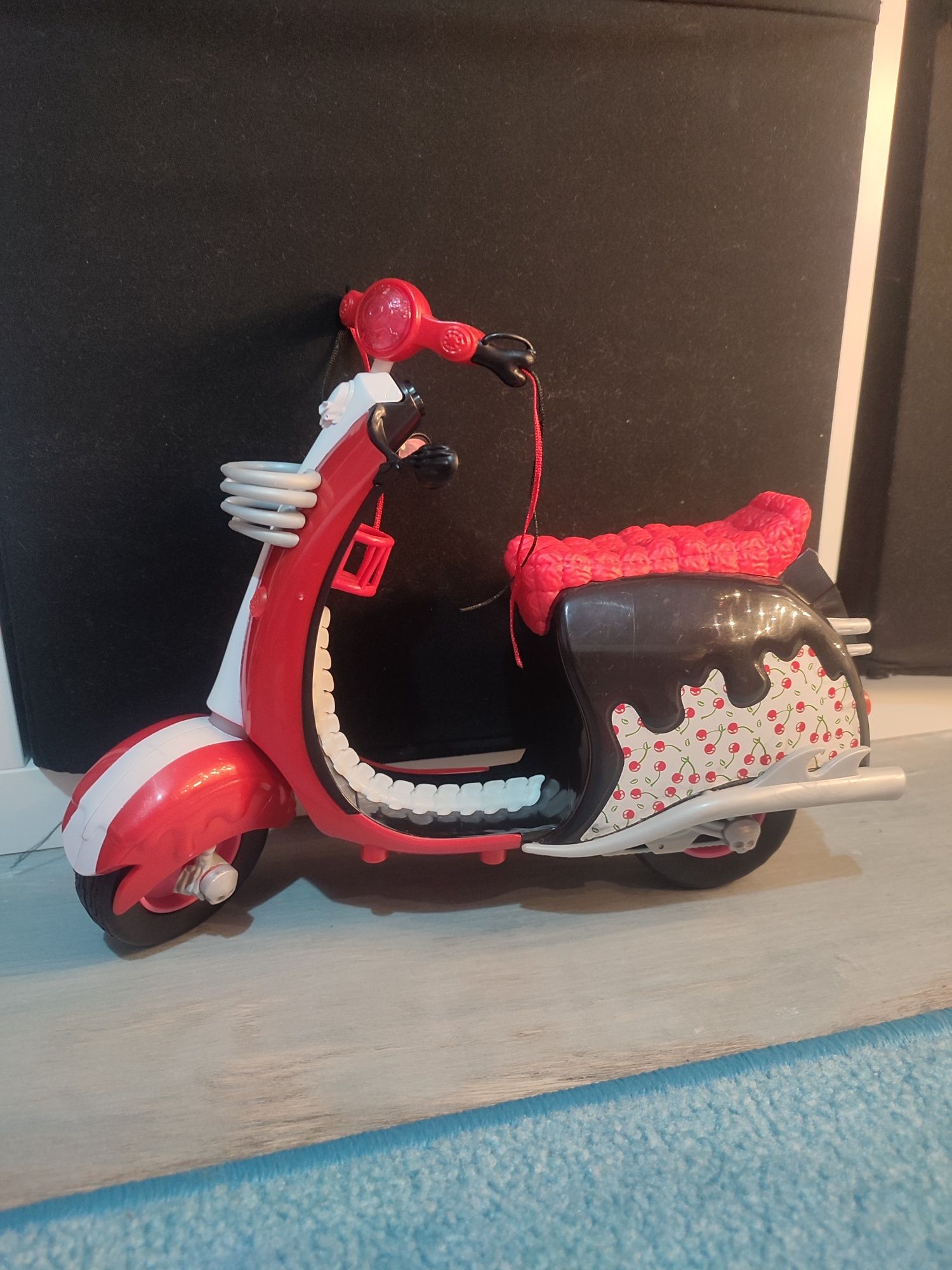 Skuter Monster High Ghoulia Yelps motocykl motor