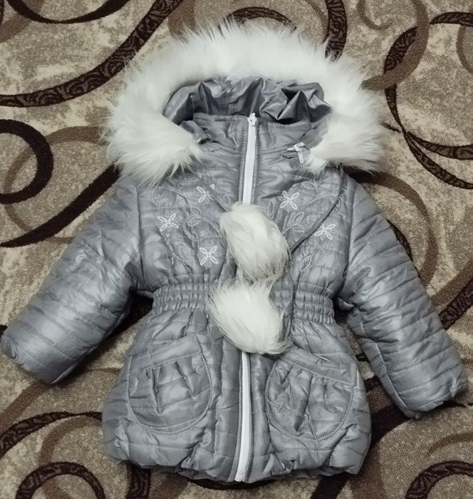 Курточка на ріст 74 см вік 2-3р хорошому стані