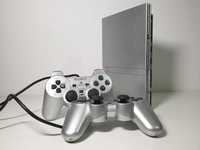 PlayStation 2 PS2 Slim + 2 Comandos Dualshock 2 Prata/Cinza/Silver