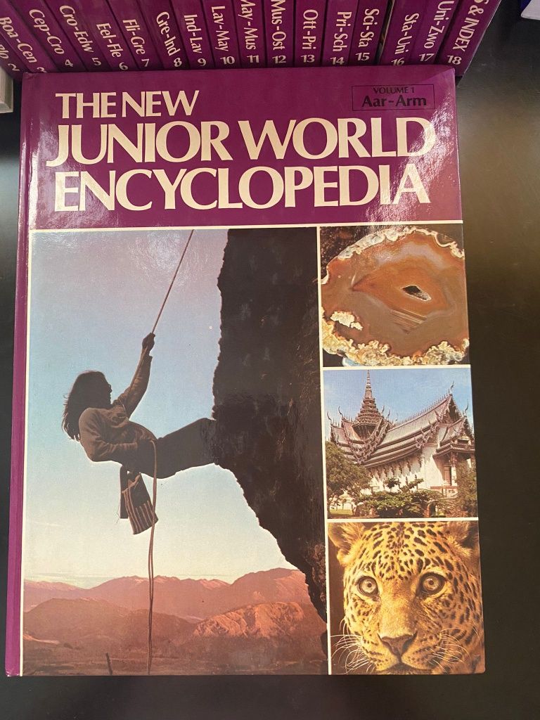 Coleção 18 VOL - The New Junior World Encyclopedia