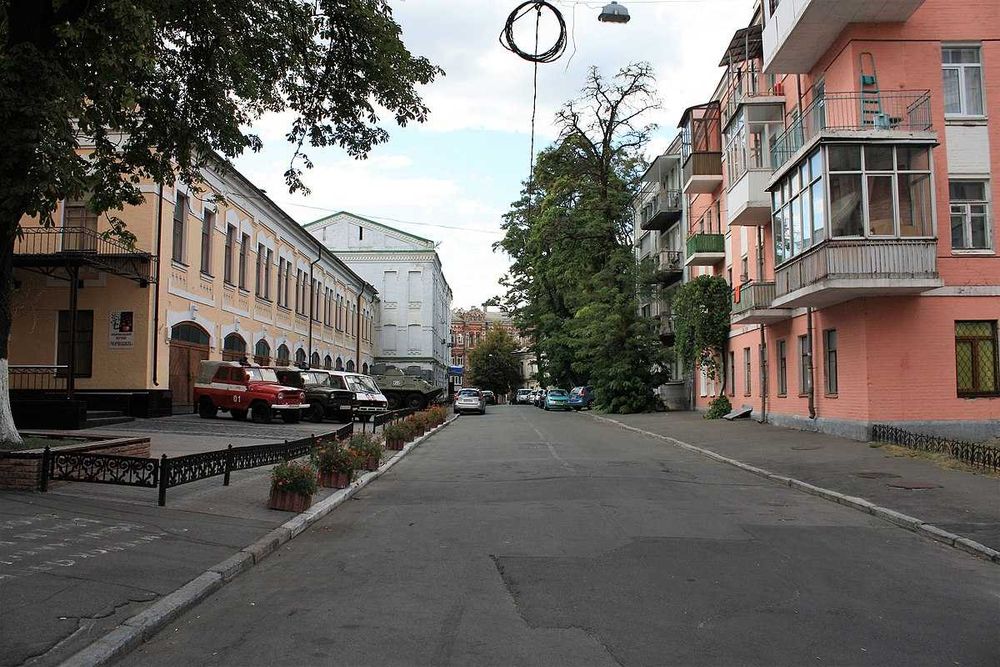 Оренда 2к.квартири сталінка,метро Контрактова Площа!