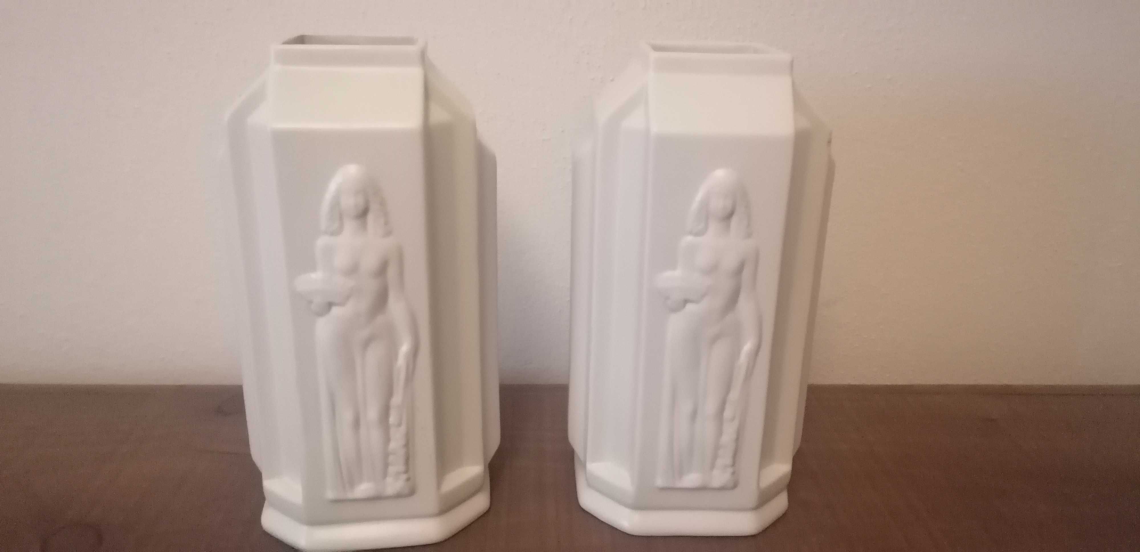 Conjunto de 2 jarras brancas