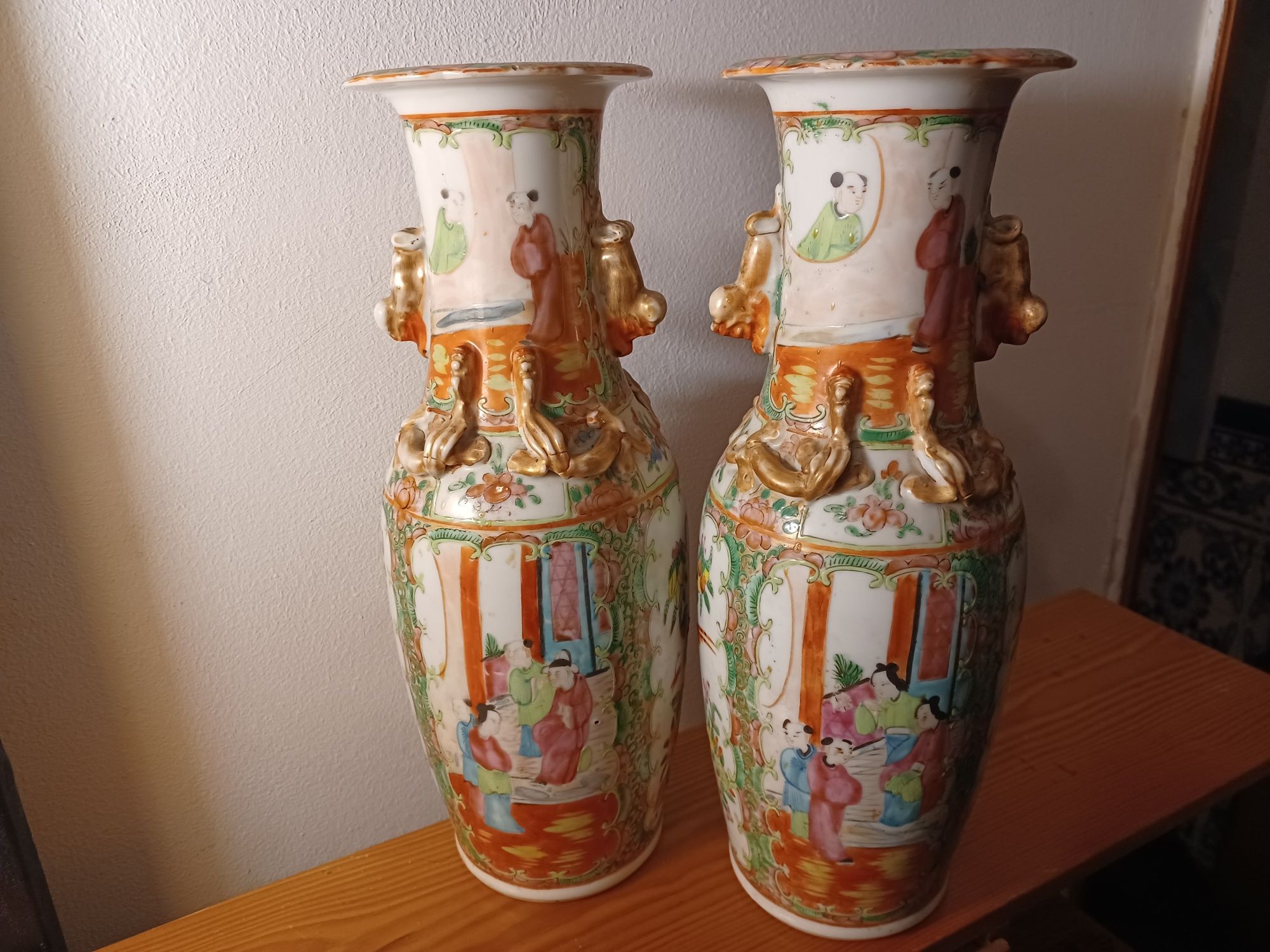 Conjunto 2 jarras loiça chinesa