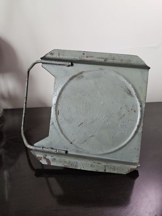 Stara lampa naftowa-kolejowa PKP