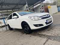 Opel Astra H3 1.6 benzyna