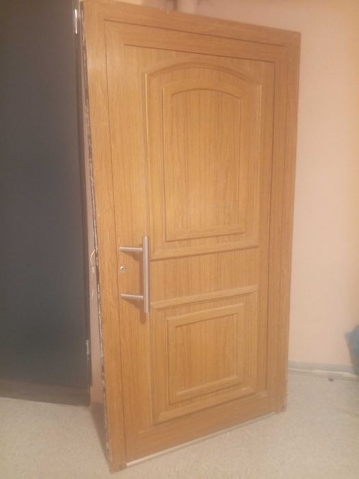 Drzwi wejściowe stan bardzo dobry