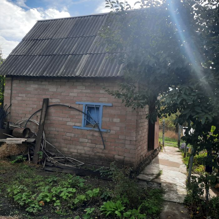 Продаётся дача 4 соток 


---

Продаётся дача в