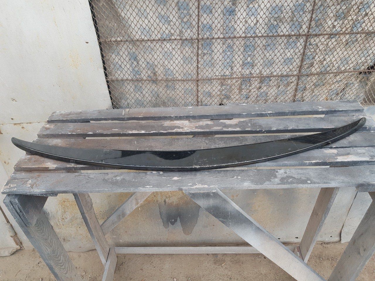 Задний спойлер Mercedes c class w205 a2057930388 OEM