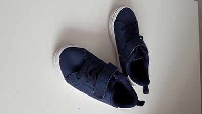 Buty sportowe chłopięce H&M r. 25