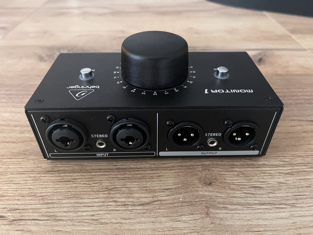 Behringer Monitor1 - Kontroler Audio (pasywny)