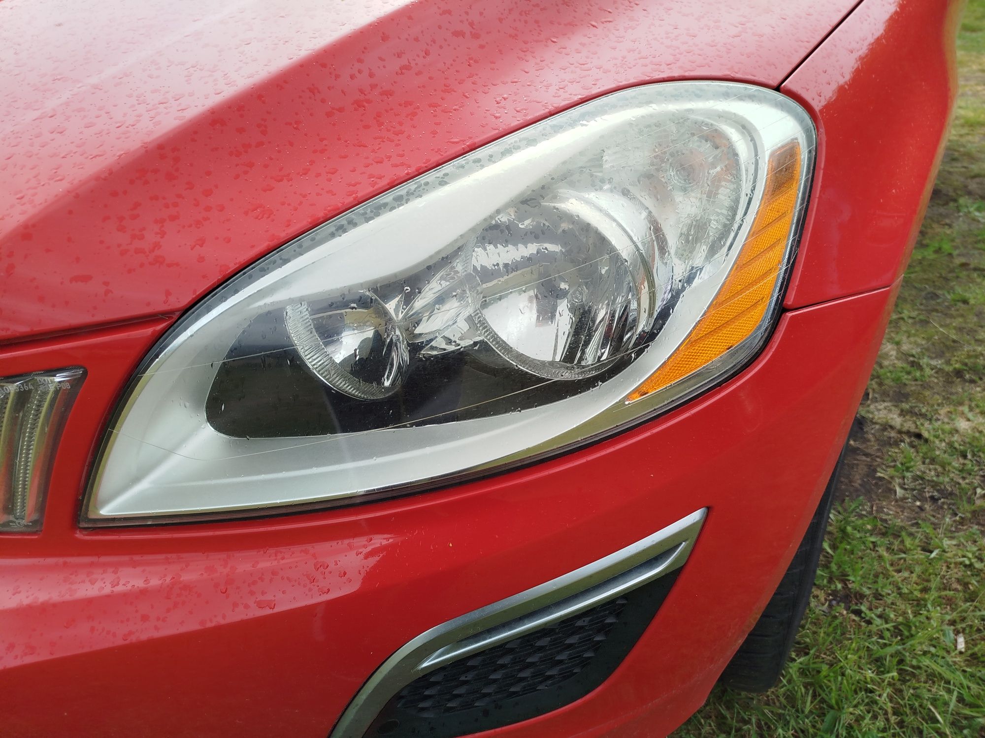 Volvo XC60 Lampa Reflektor Lewy Prawy Przod Anglik