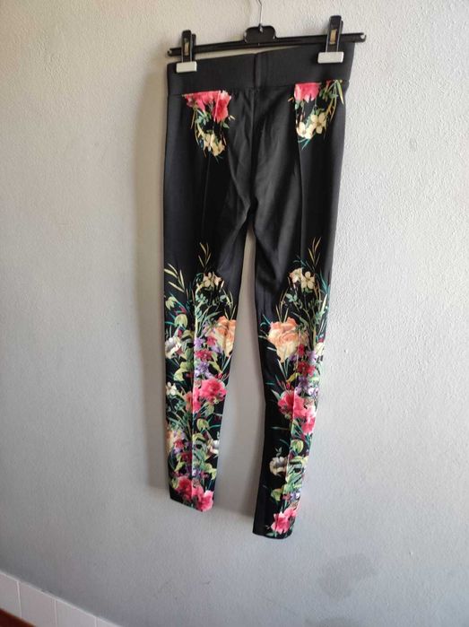 Calças de mulher com etiqueta ( Recheio de loja )